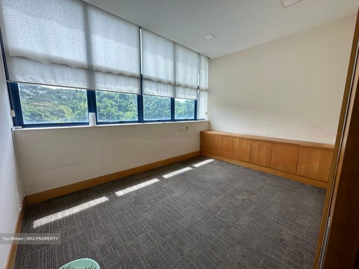 Abv Industrial Building (D16), Office #481222711